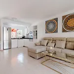 Comfortable 4-bedroom With Private Gardens Willa Costa Adeje (Tenerife)
