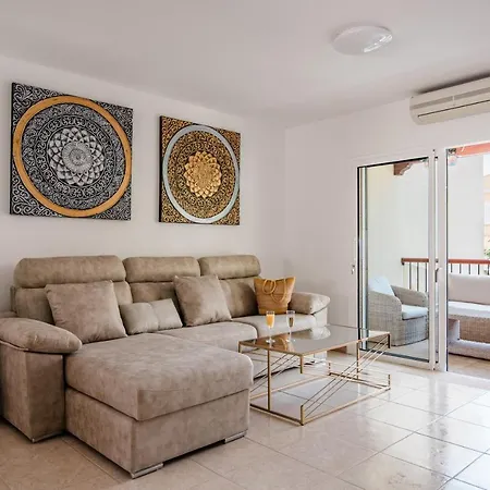 Comfortable 4-bedroom With Private Gardens * Costa Adeje (Tenerife)