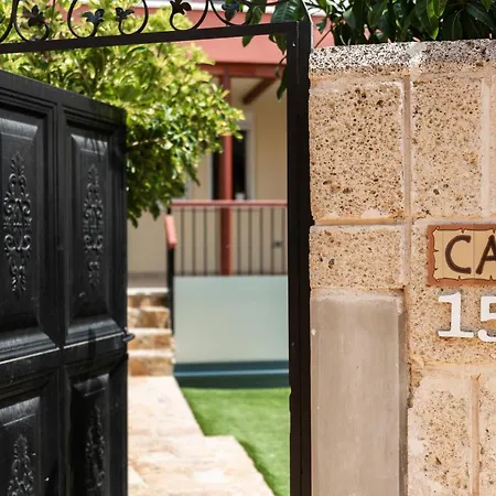 Comfortable 4-bedroom With Private Gardens Villa Costa Adeje (Tenerife)